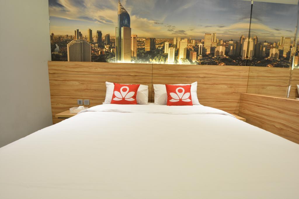 Klinpod Hotel Jakarta Exterior photo