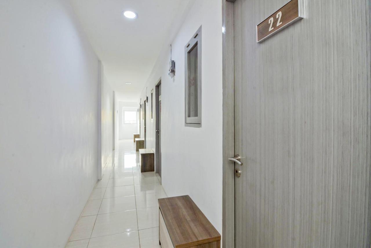 Klinpod Hotel Jakarta Exterior photo