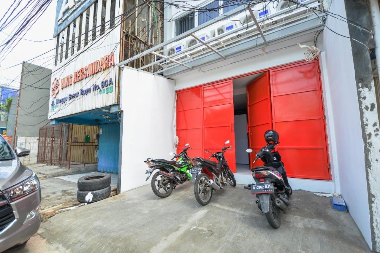 Klinpod Hotel Jakarta Exterior photo